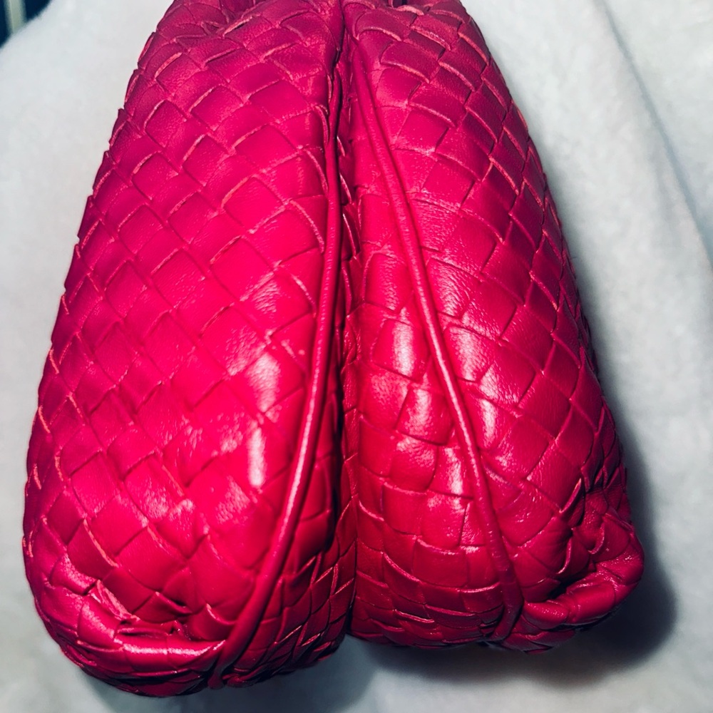 Bottega Veneta Drawstring, Ruby, Fuchsia Crossbody - image 3